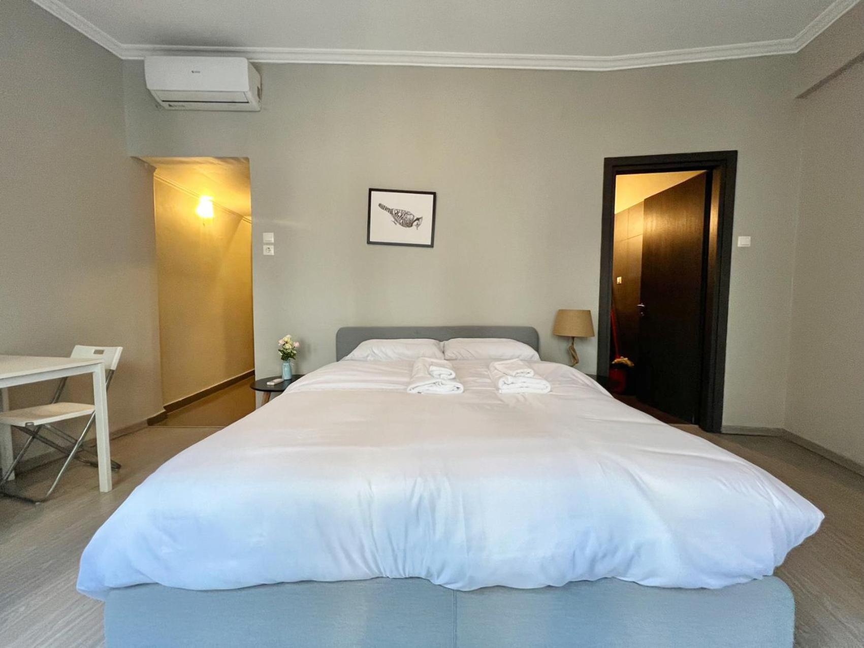 Wsd Golden Times 8 Apartment Hotel Athena Bagian luar foto